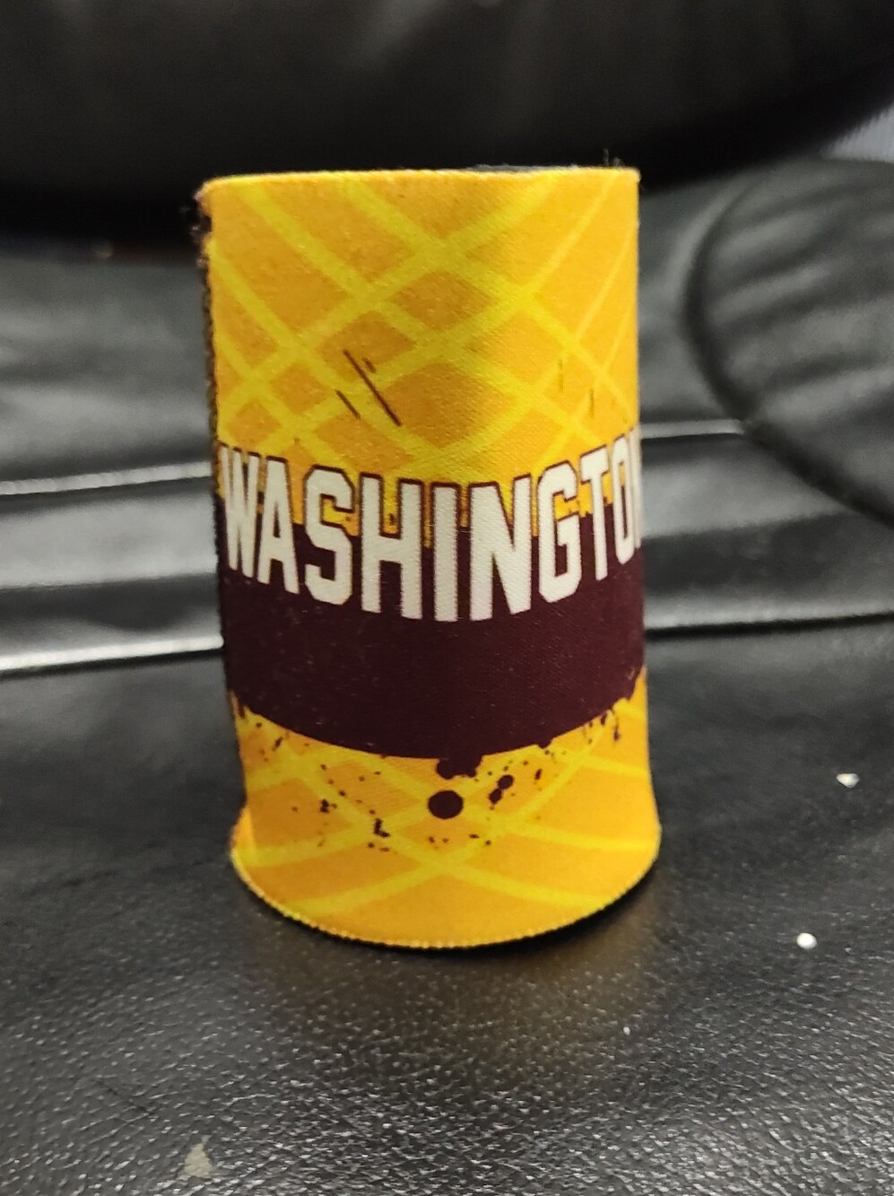 Vintage Washington Redskins NFL Koozie Beer Soda Drink Can Holder, burgundy/gold